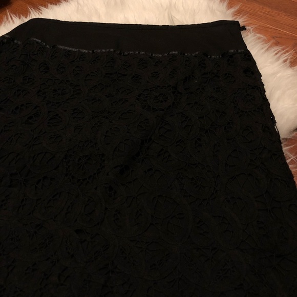 Free! Black skirt lace apt 9 petite skirt size 6 - Picture 2 of 3